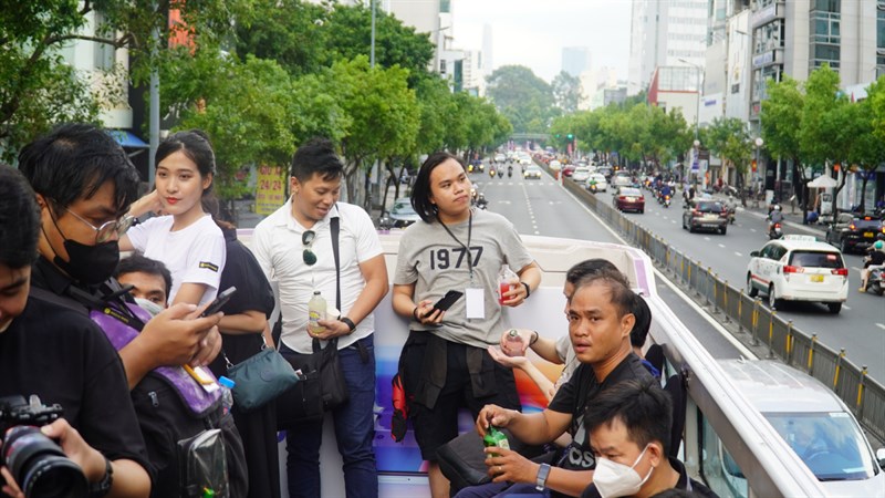 Toàn cảnh sự kiện trải nghiệm Redmi 12 trên Bus Tour