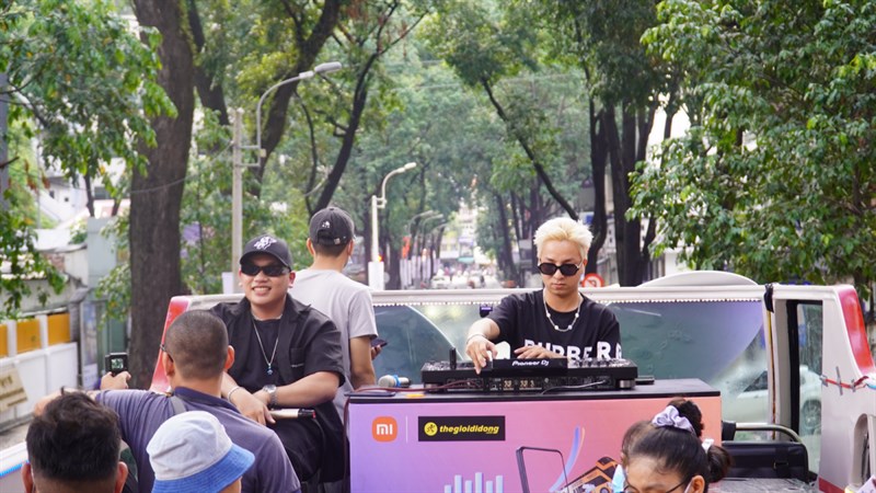 Toàn cảnh sự kiện trải nghiệm Redmi 12 trên Bus Tour