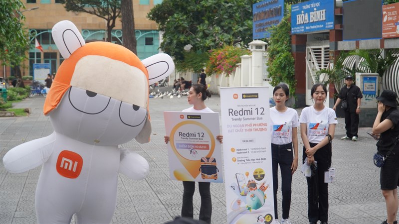Toàn cảnh sự kiện trải nghiệm Redmi 12 trên Bus Tour