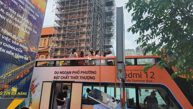 Toàn cảnh sự kiện trải nghiệm Redmi 12 trên Bus Tour