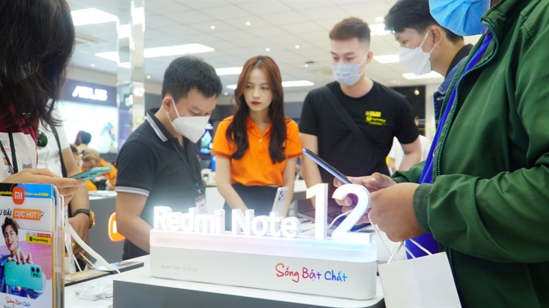 Toàn cảnh sự kiện trải nghiệm Redmi 12 trên Bus Tour