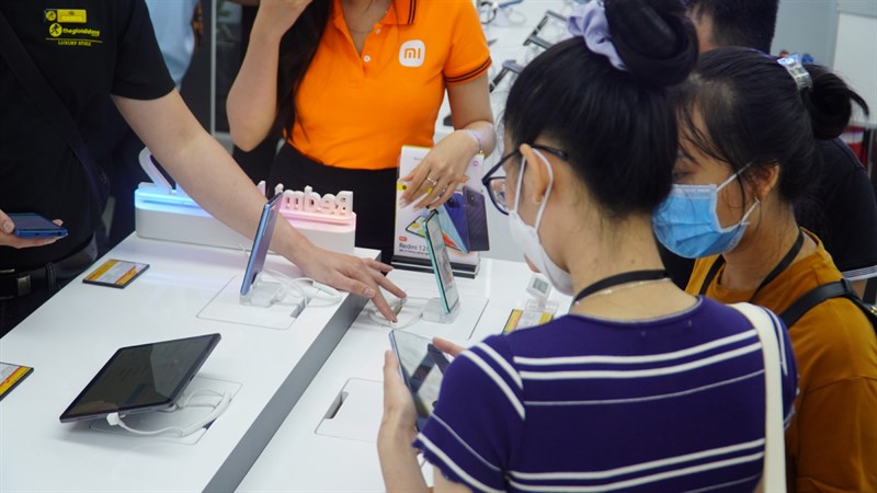 Toàn cảnh sự kiện trải nghiệm Redmi 12 trên Bus Tour