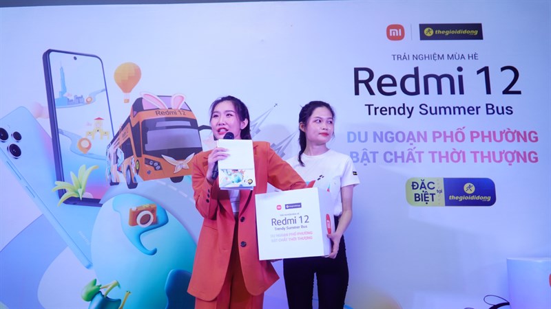 Toàn cảnh sự kiện trải nghiệm Redmi 12 trên Bus Tour