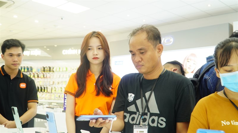 Toàn cảnh sự kiện trải nghiệm Redmi 12 trên Bus Tour