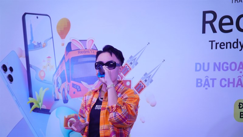 Toàn cảnh sự kiện trải nghiệm Redmi 12 trên Bus Tour