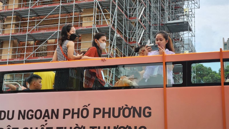 Toàn cảnh sự kiện trải nghiệm Redmi 12 trên Bus Tour