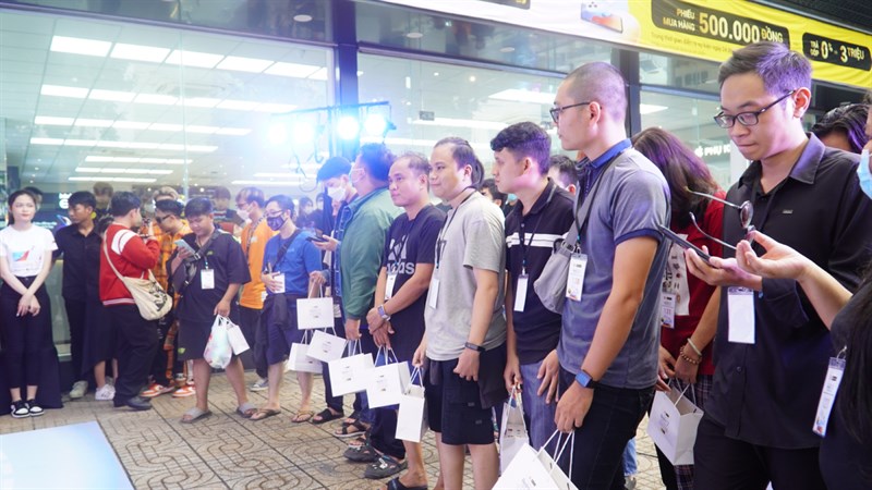 Toàn cảnh sự kiện trải nghiệm Redmi 12 trên Bus Tour