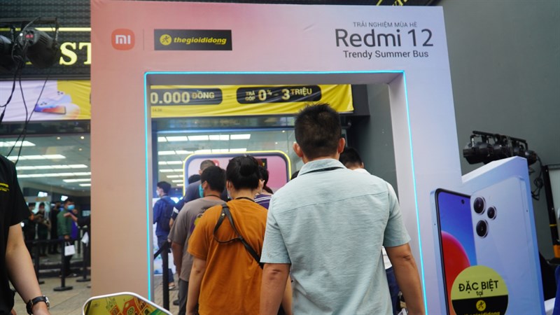 Toàn cảnh sự kiện trải nghiệm Redmi 12 trên Bus Tour