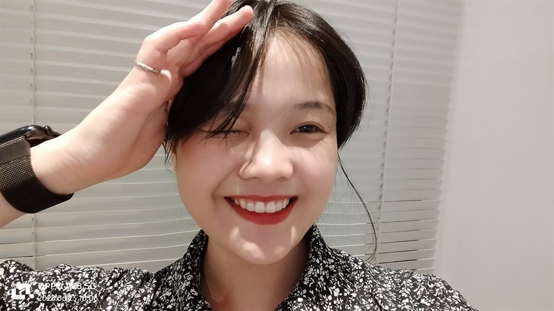 Còn với chất ảnh có làm đẹp sẽ che hoàn toàn khuyết điểm của chính bạn Còn với chất ảnh có làm đẹp sẽ che hoàn toàn khuyết điểm của chính bạn