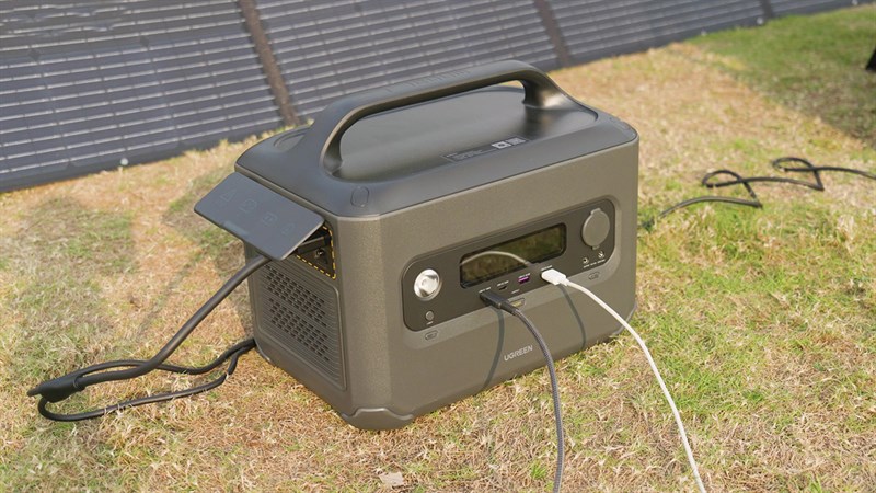 Theo lý thuyết, với trạm điện nhỏ gọn này, bạn có thể đạt được công suất tối đa 1.565 W.