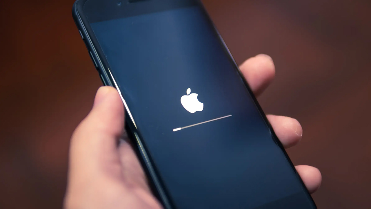 iPhone lên táo rồi tắt liên tục thì phải làm như thế nào?