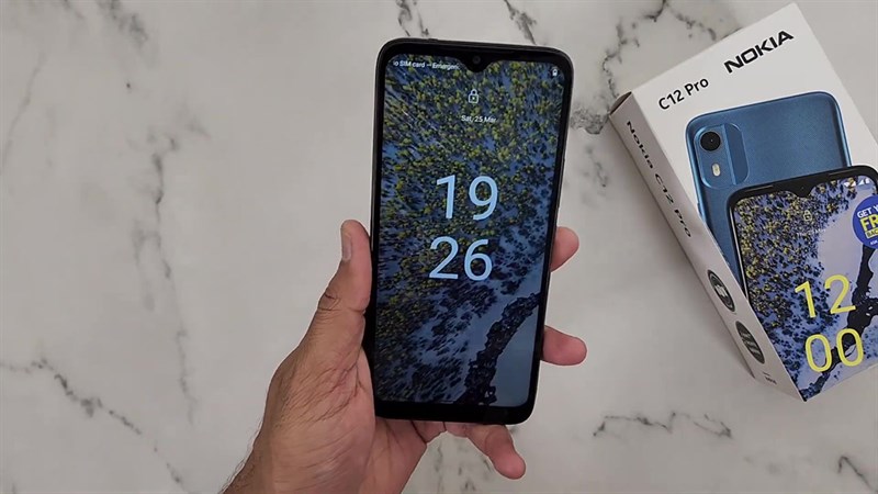 Quay sang mặt trước Nokia C12 Pro sẽ sử dụng màn hình khoét giọt nước với hai cạnh viền trái phải và trên có độ mỏng tốt.