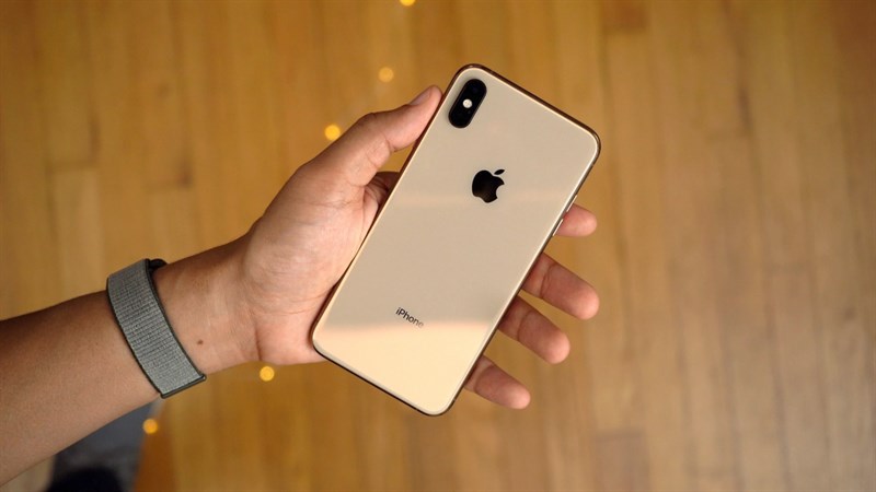 Nhân viên của Apple đã phàn nàn về việc iPhone XS hết pin quá nhanh