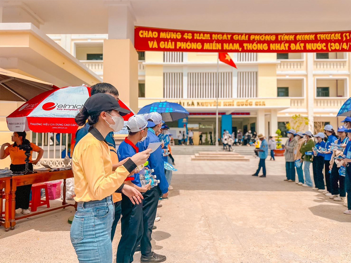 Tiếp sức mùa thi - Đồng hành cũng sĩ tử 2023