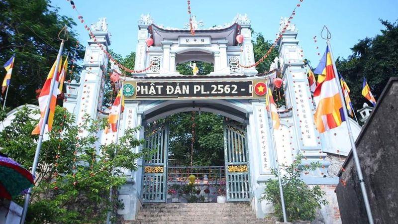 Dot Tien Pagoda