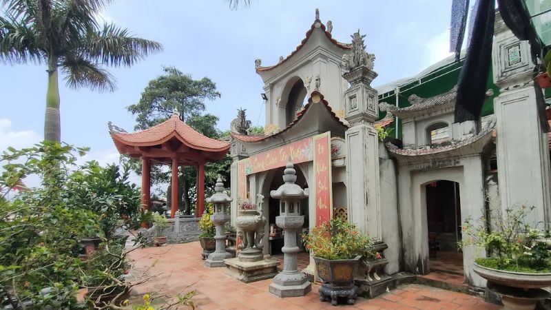 Lach Bang Temple