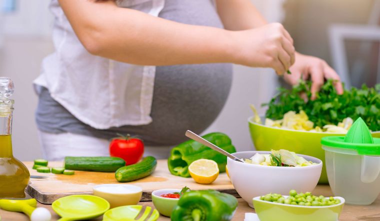 Ăn gì để dễ sinh thường? Những thực phẩm nên ăn để chuyển dạ nhanh