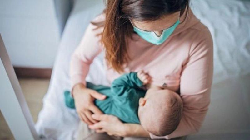 Mẹ bị F0 có nên cho con uống sữa công thức