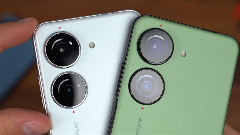 Cụm camera được làm lồi lên khỏi mặt lưng Cụm camera được làm lồi lên khỏi mặt lưng