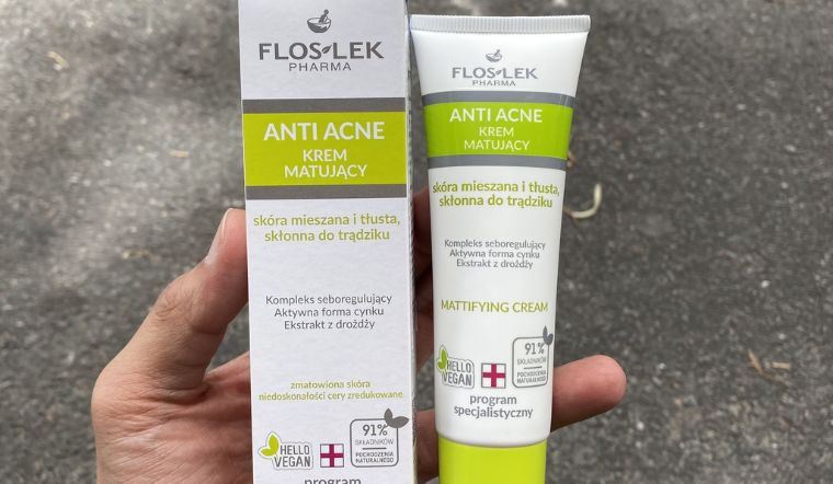 Kem dưỡng Floslek Mattifying Anti Acne dành cho da mụn có tốt không?