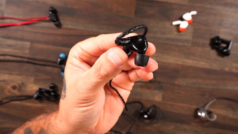 Razer Moray là một tai nghe in-ear với thiết kế được Razer chăm chút nhiều về trải nghiệm người dùng.