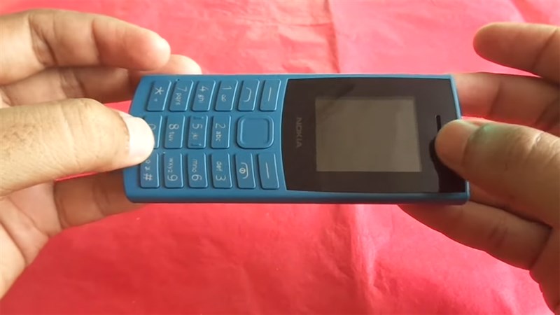 Cuối cùng là nhân vật chính Nokia 106 4G