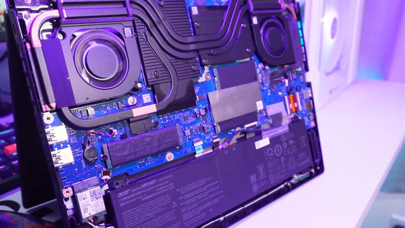 Acer Predator Helios Neo 16 có sự nâng cấp về khả năng tản nhiệt giúp cải thiện hiệu suất