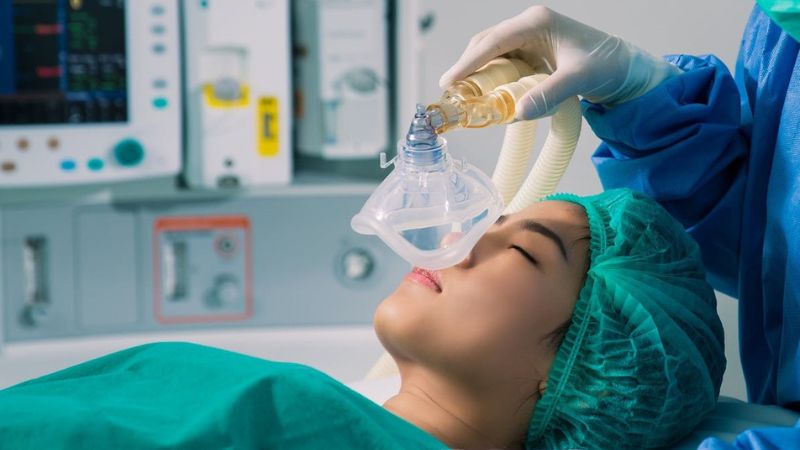 Rùng mình khi tỉnh dậy sau gây mê Rùng mình khi tỉnh dậy sau gây mê