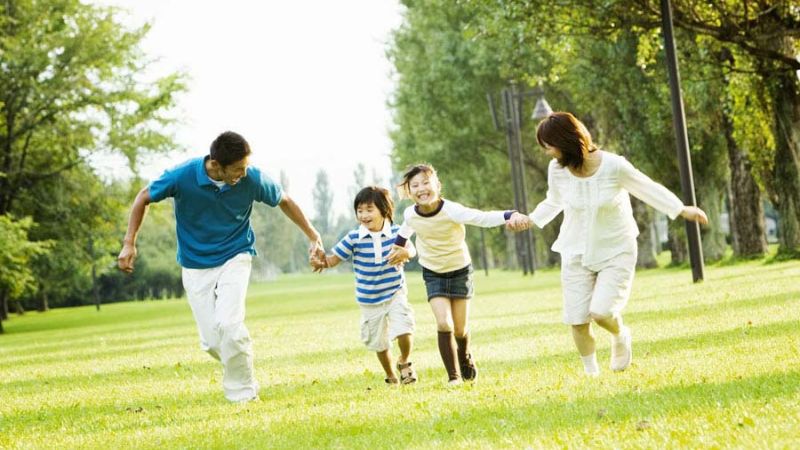 Chống lại nỗi sợ hãi bằng cách đến bên người thân, bạn bè Chống lại nỗi sợ hãi bằng cách đến bên người thân, bạn bè