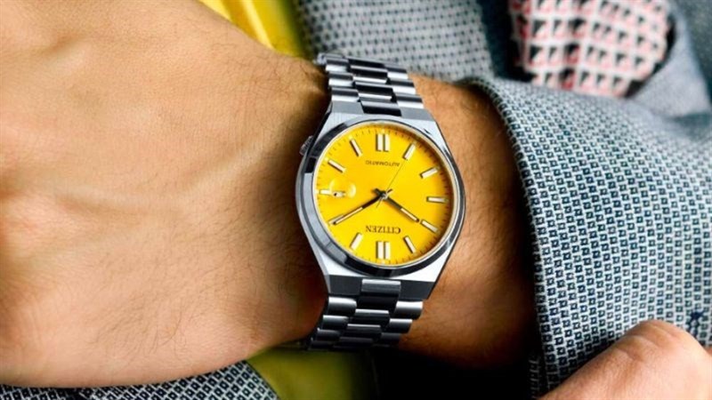 Mặt kính sapphire chấp mọi loại ánh sáng. Mặt kính sapphire chấp mọi loại ánh sáng.