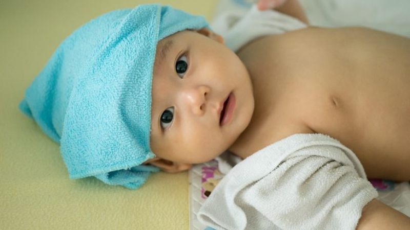 Tránh để bé bị lạnh Tránh để bé bị lạnh
