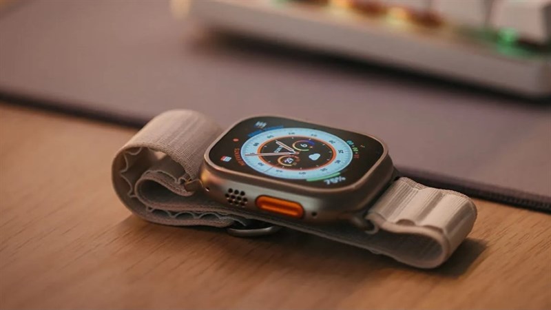 Apple sẽ trang bị màn hình micro-LED lên Apple Watch Ultra vào năm 2026