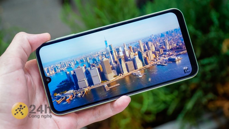 Galaxy A25 sẽ được trang bị màn hình 6.6 inch và hoạt động trên tấm nền AMOLED Galaxy A25 sẽ được trang bị màn hình 6.6 inch và hoạt động trên tấm nền AMOLED