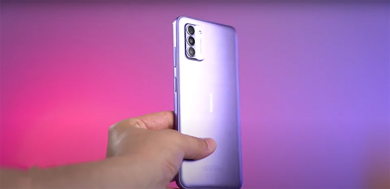 Nokia G42 5G còn sở hữu mặt lưng nhựa nhám nên hạn chế tốt tình trạng bám mồ hôi, dấu vân tay