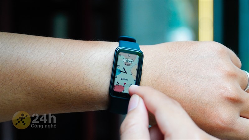 Màn hình Huawei Band 8 có chất lượng hiển thị tốt