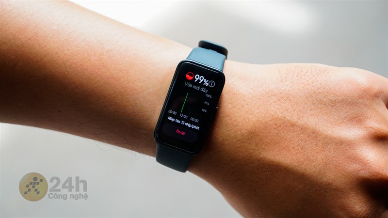 Huawei Band 8 còn được cải thiện khả năng đo nhịp tim, stress,..