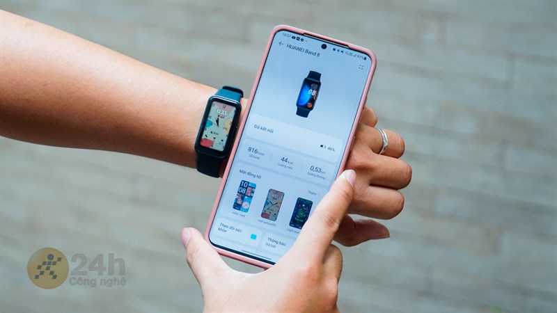 Để tận dụng tối đa tính năng của Huawei Band 8 thì mọi người nên cài ứng dụng Huawei Health