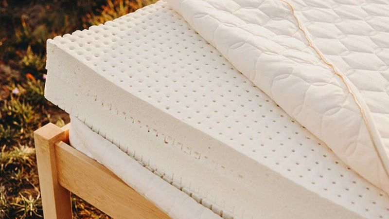 Handling wet latex mattresses