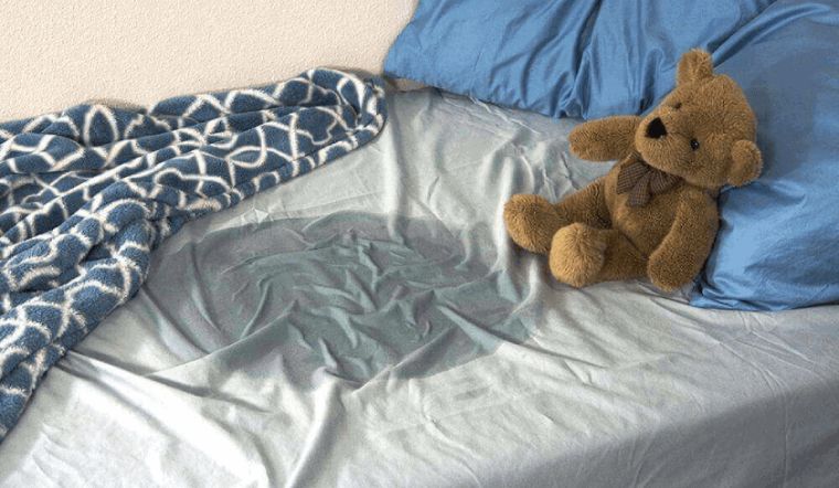 Cách xử lý nệm bị ướt theo từng chất liệu nhanh chóng, đơn giản