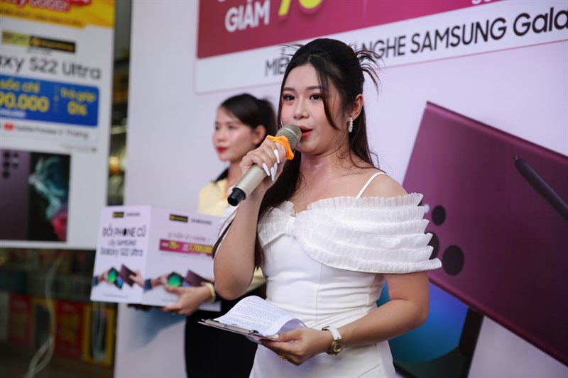 MC đã công bố những khách hàng may mắn trúng thưởng từ minigame đầu tiên