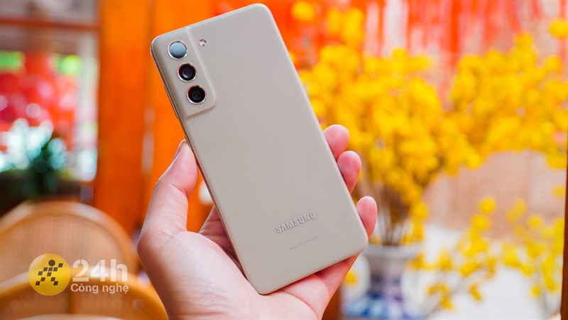 Galaxy S21 FE vừa có thiết kế cao cấp lại sở hữu mức giá phải chăng