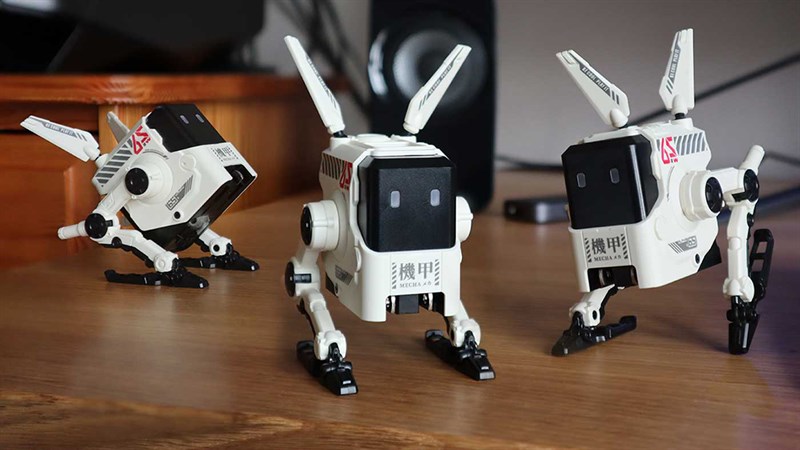 GravaStar Alpha 65 có thể thay đổi dáng đứng nhờ có 2 chân linh hoạt