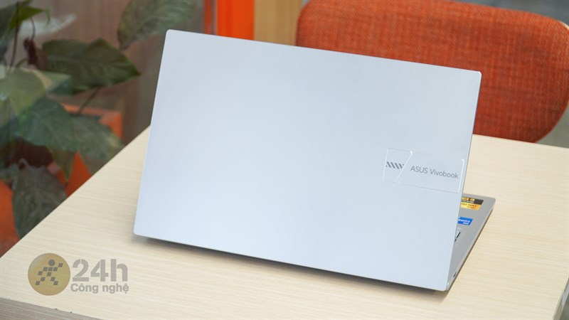 ASUS Vivobook 15 X1504VA cũng được phủ một lớp kháng khuẩn ASUS AntiBacterial Guard.