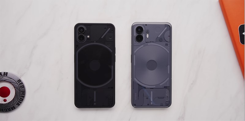 Nothing Phone (2) được tinh chỉnh về mặt ngoại hình để trông mềm mại hơn Nothing Phone (2) được tinh chỉnh về mặt ngoại hình để trông mềm mại hơn