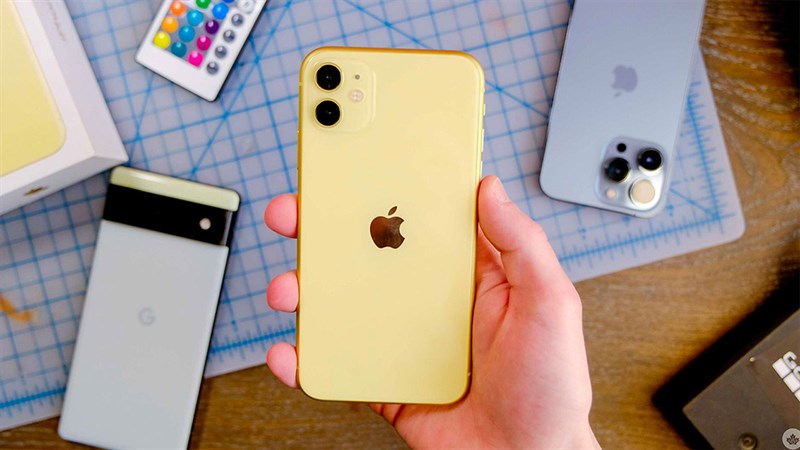 Mua iPhone 11 đi bạn ơi, giá rẻ quá, chỉ còn từ 10.69 triệu