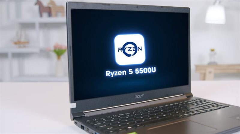 Laptop gaming giảm giá, mùa tựu trường giảm thêm đến 500K cho học sinh, sinh viên