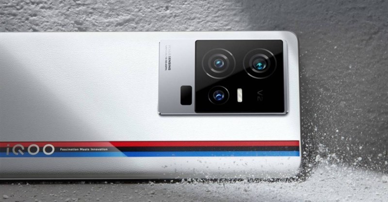 iQOO 12 dự kiến sẽ được trang bị bộ ba camera sau với camera chính 50 MP