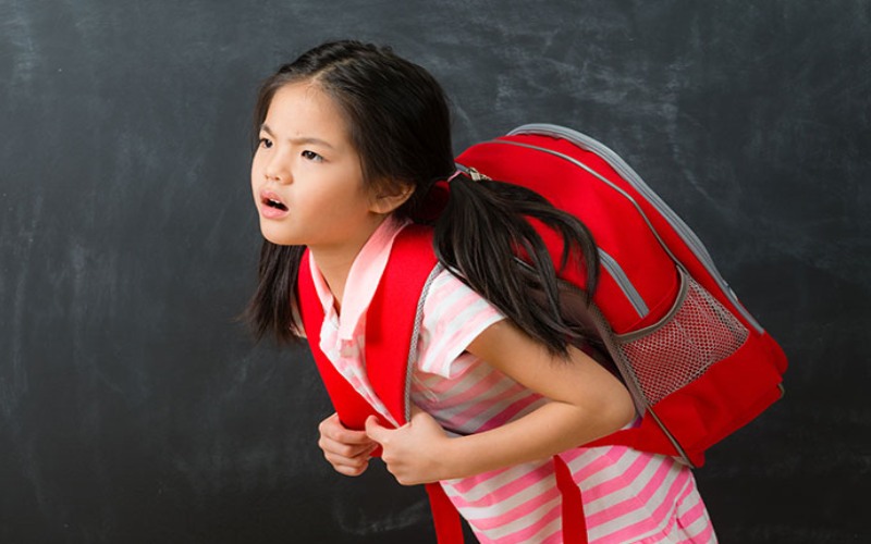 Triệu chứng gù lưng thường gặp