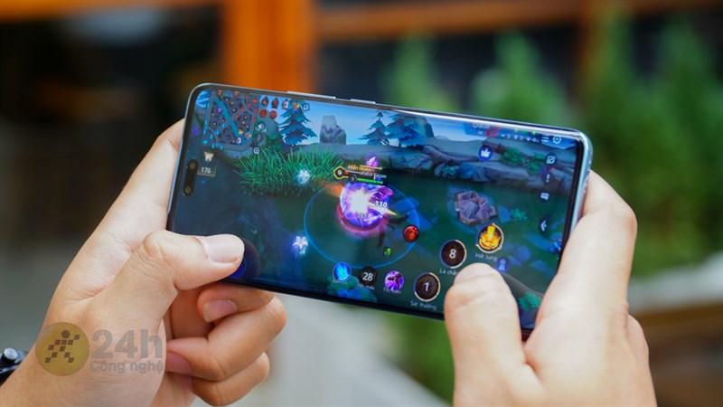 Deal to cập bến, loạt điện thoại tháng 7 giảm 11 triệu