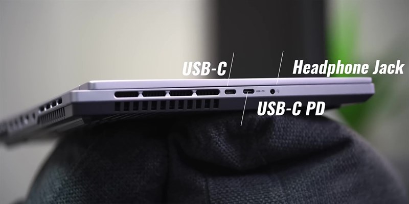 Cạnh trái của Legion Slim 5i Gen 8. Cạnh trái của Legion Slim 5i Gen 8.
